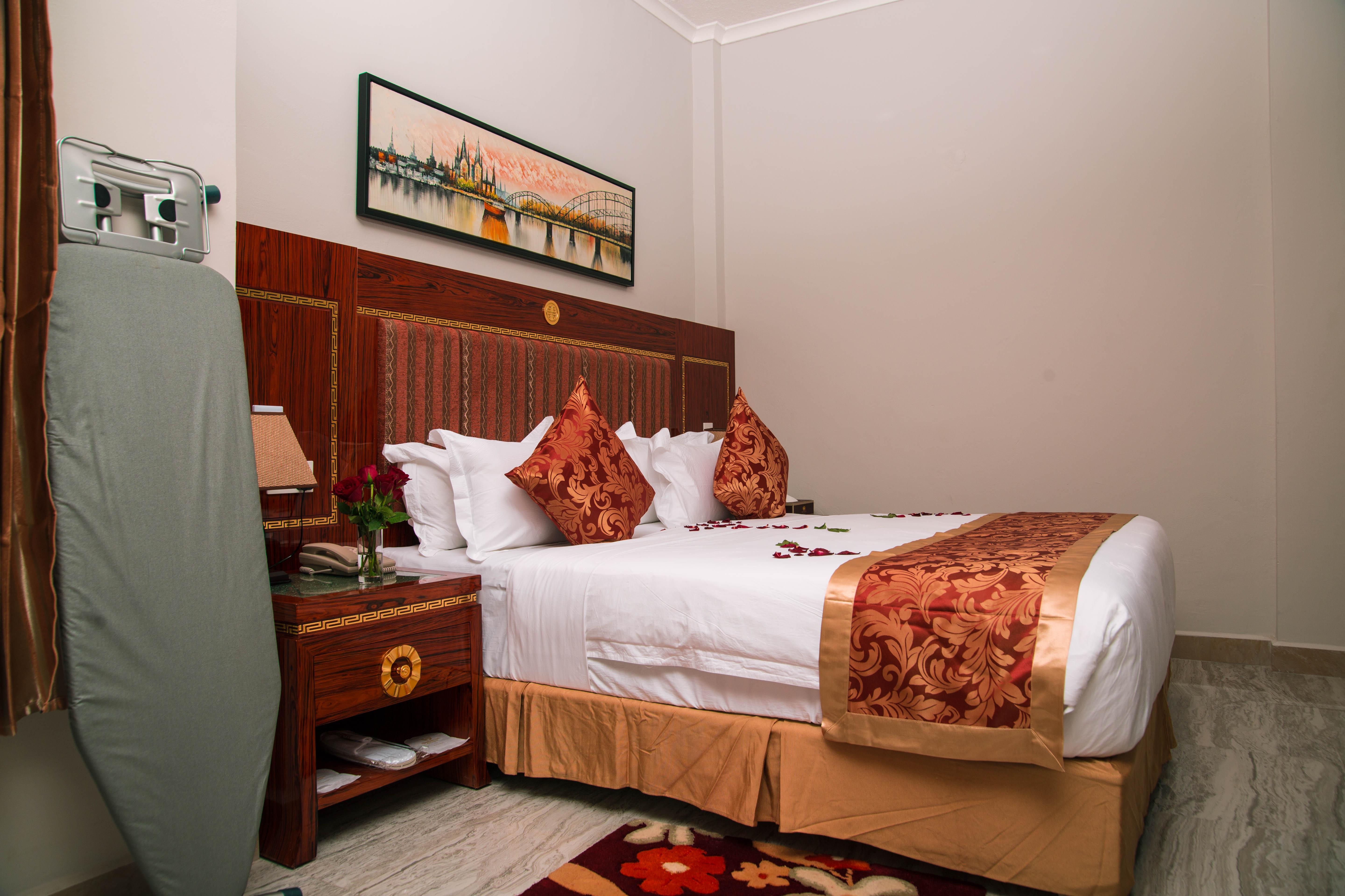 Tiffany Diamond Hotels Ltd - Makunganya Dar es Salaam Exteriör bild