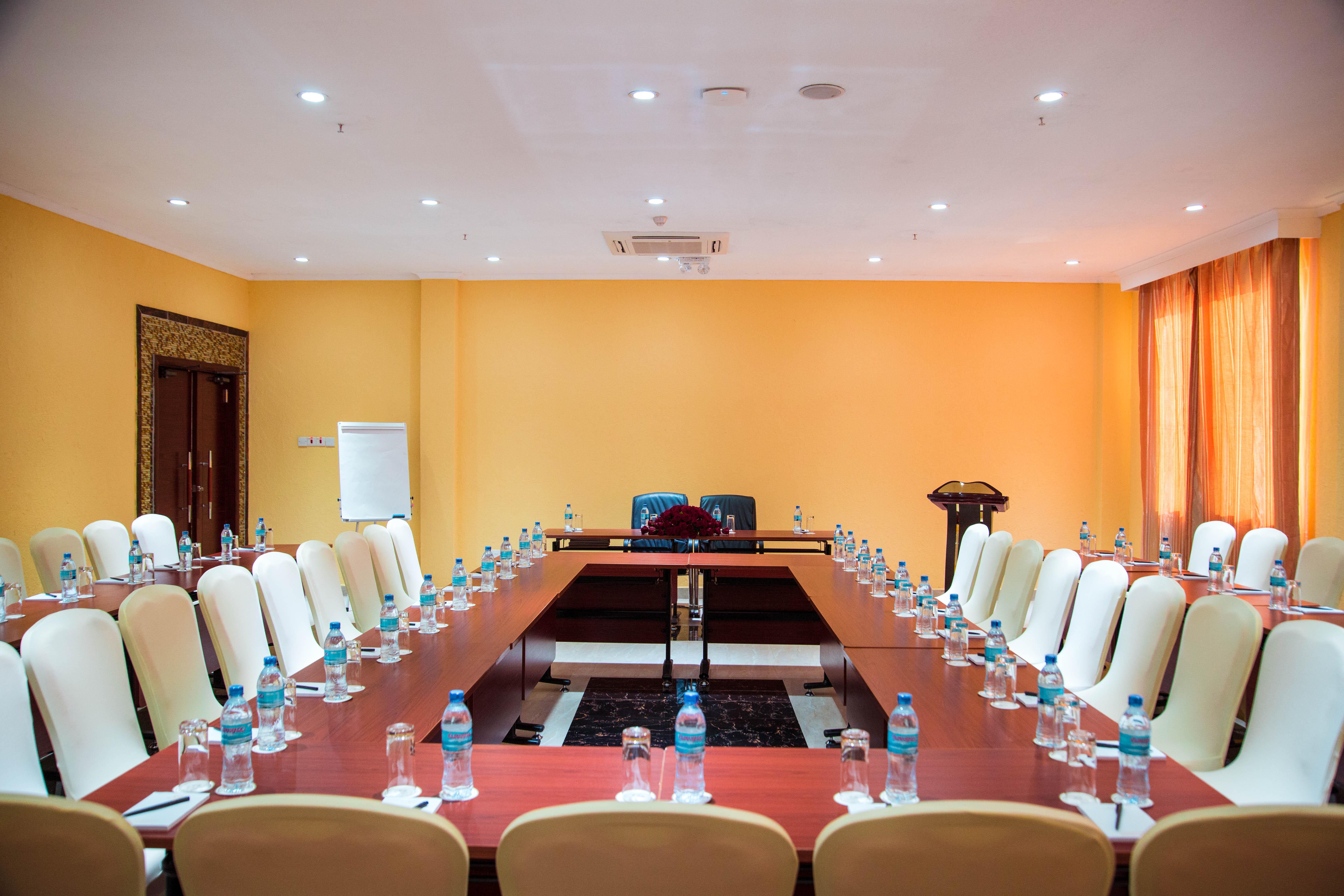 Tiffany Diamond Hotels Ltd - Makunganya Dar es Salaam Exteriör bild